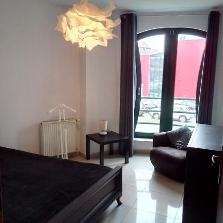 Apartamenty Krzywe Okna Ζιελόνα Γκόρα Εξωτερικό φωτογραφία