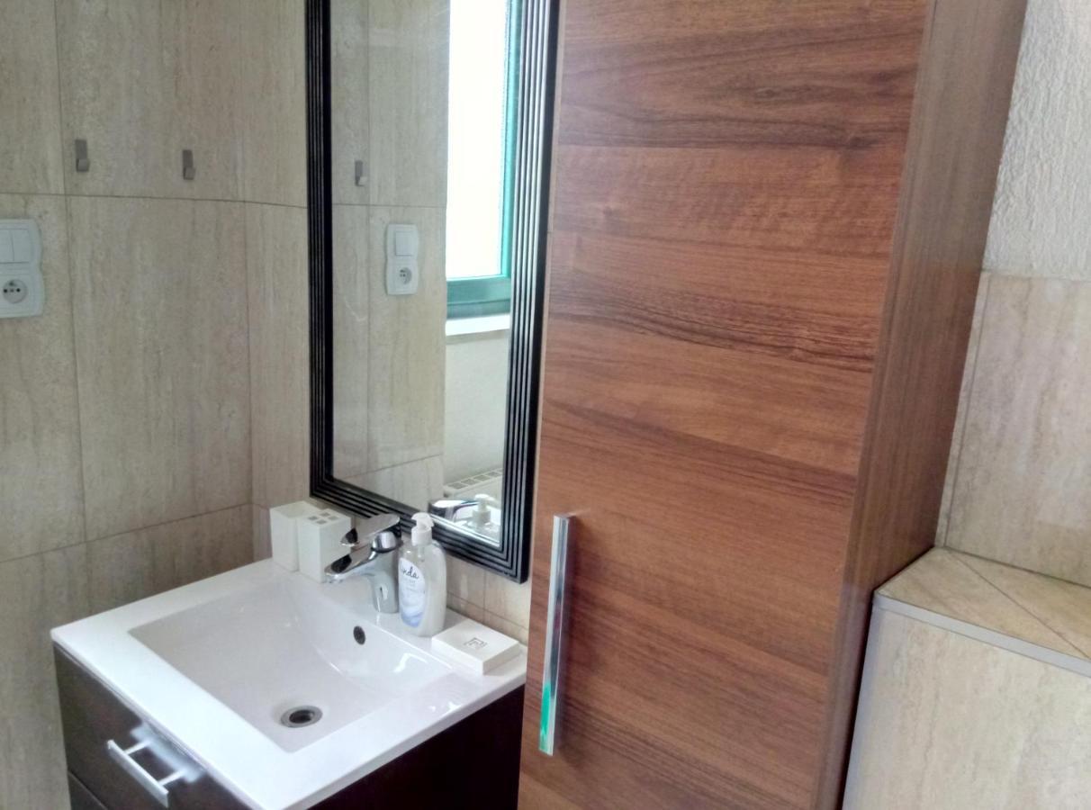 Apartamenty Krzywe Okna Ζιελόνα Γκόρα Εξωτερικό φωτογραφία