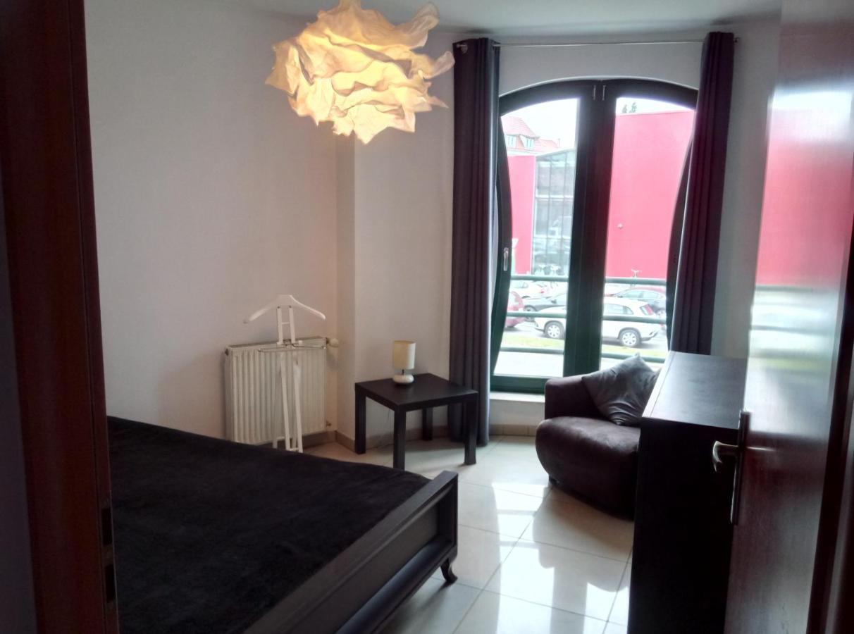 Apartamenty Krzywe Okna Ζιελόνα Γκόρα Εξωτερικό φωτογραφία