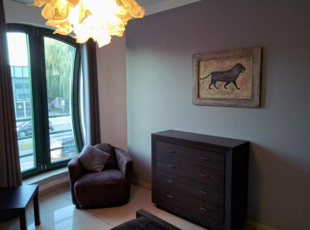 Apartamenty Krzywe Okna Ζιελόνα Γκόρα Εξωτερικό φωτογραφία
