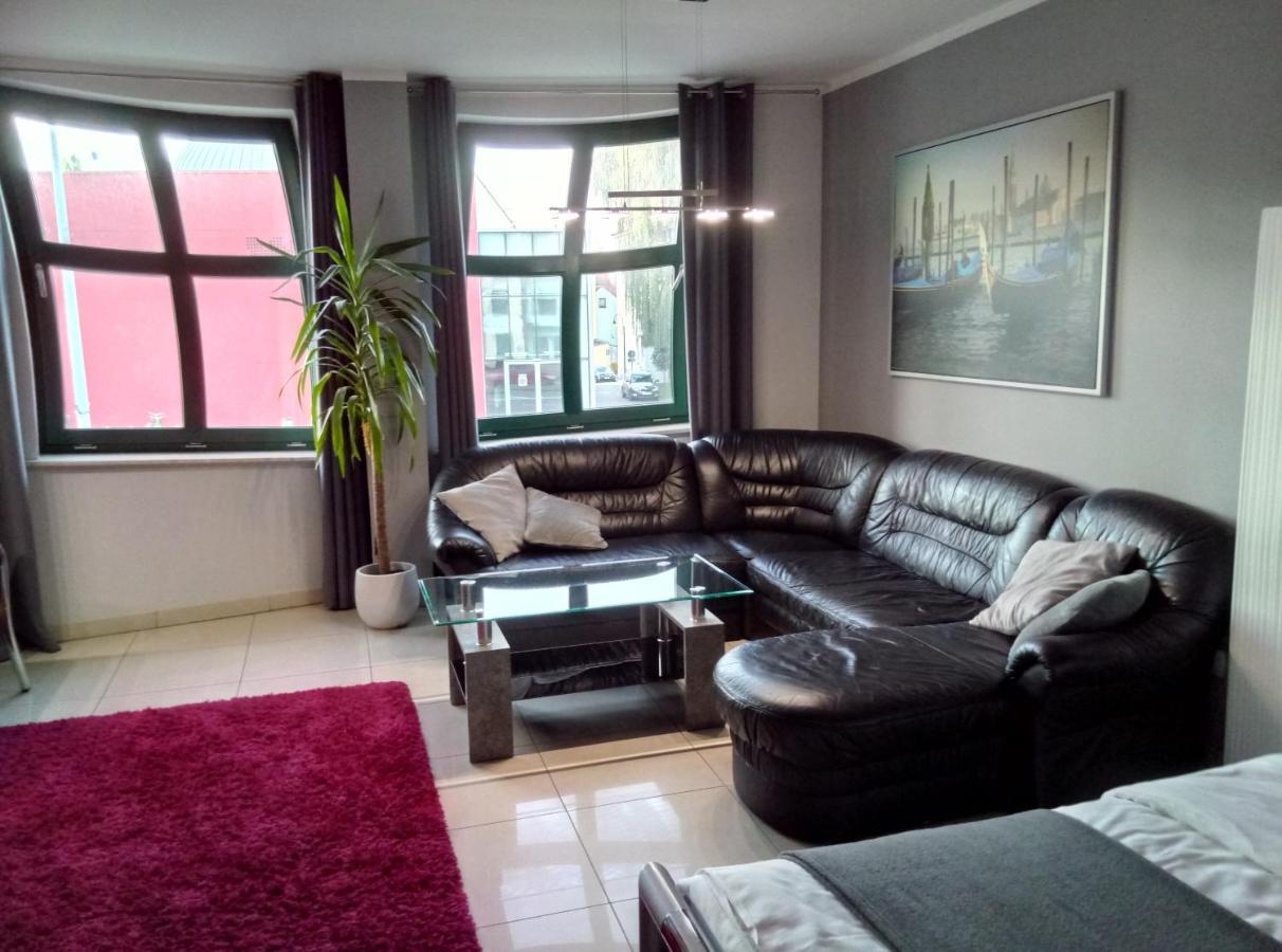 Apartamenty Krzywe Okna Ζιελόνα Γκόρα Εξωτερικό φωτογραφία
